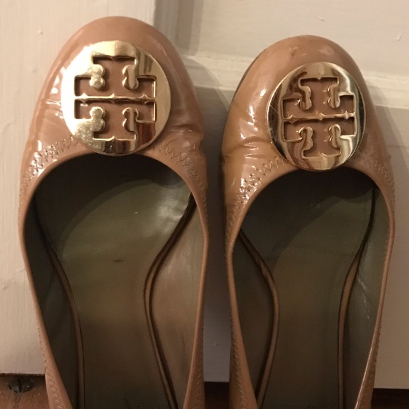 Tan patent leather Tory Burch flats - Picture 4 of 5